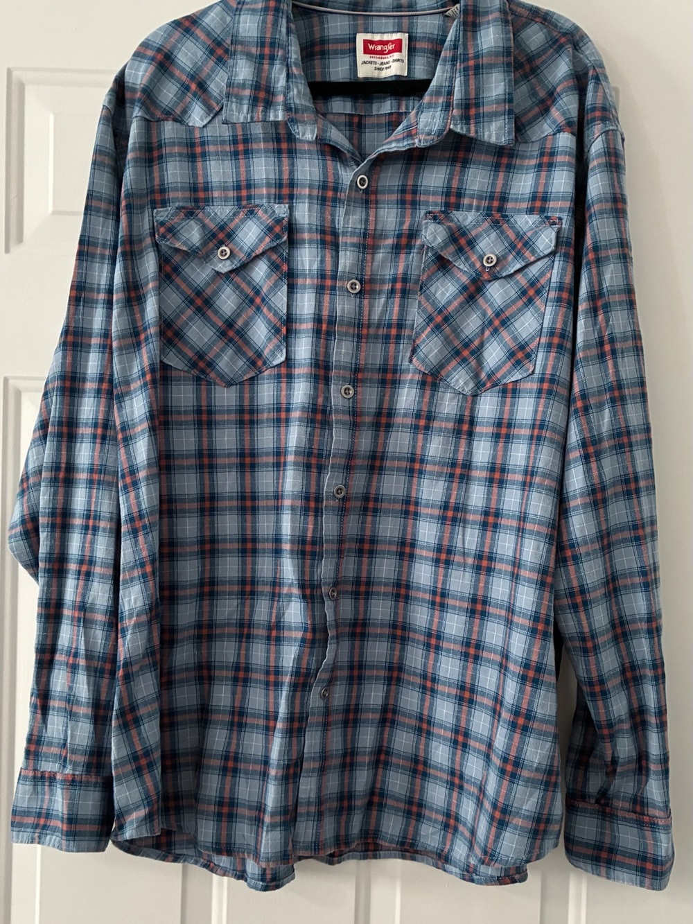 Wrangler Blue Plaid Long-Sleeve Button-Down Shirt